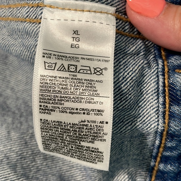 Old Navy Oversized Jean Jacket Size XL - Picture 8 of 8